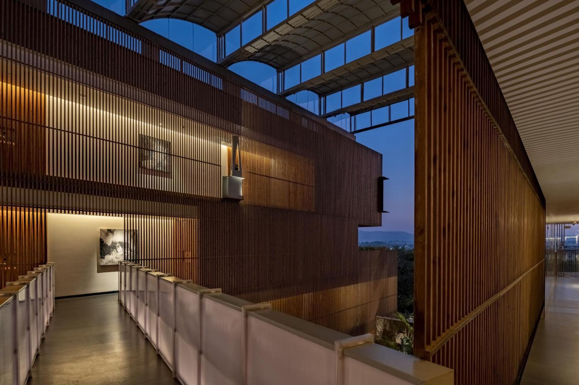 Radisson Resort And Spa Lonavala Exterior foto Interior of the building