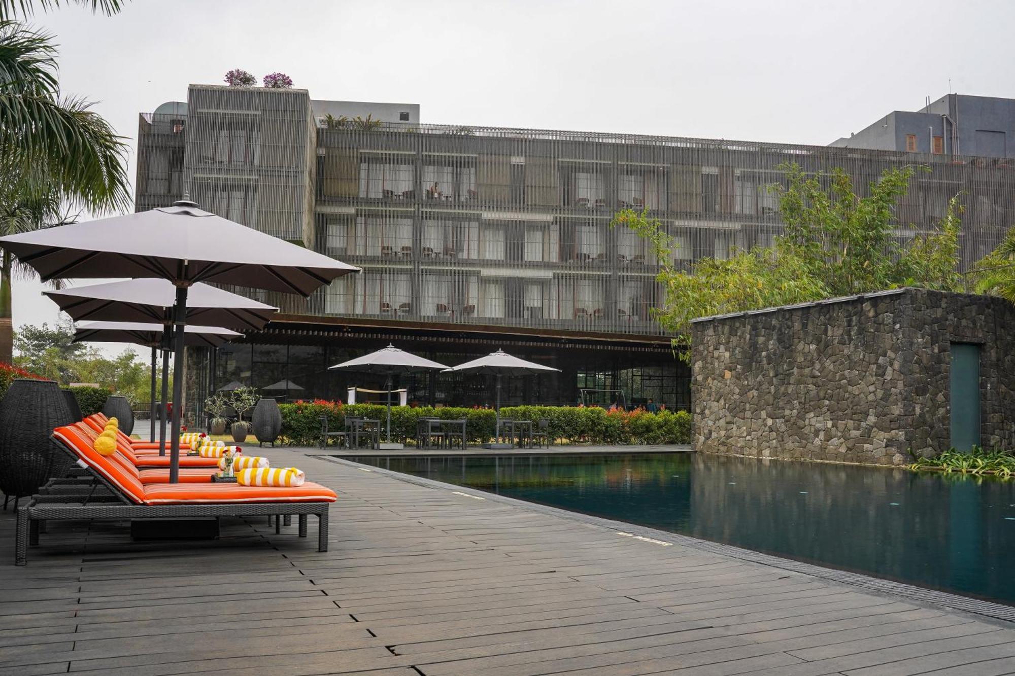 Radisson Resort And Spa Lonavala Exterior foto The Park, Hyderabad