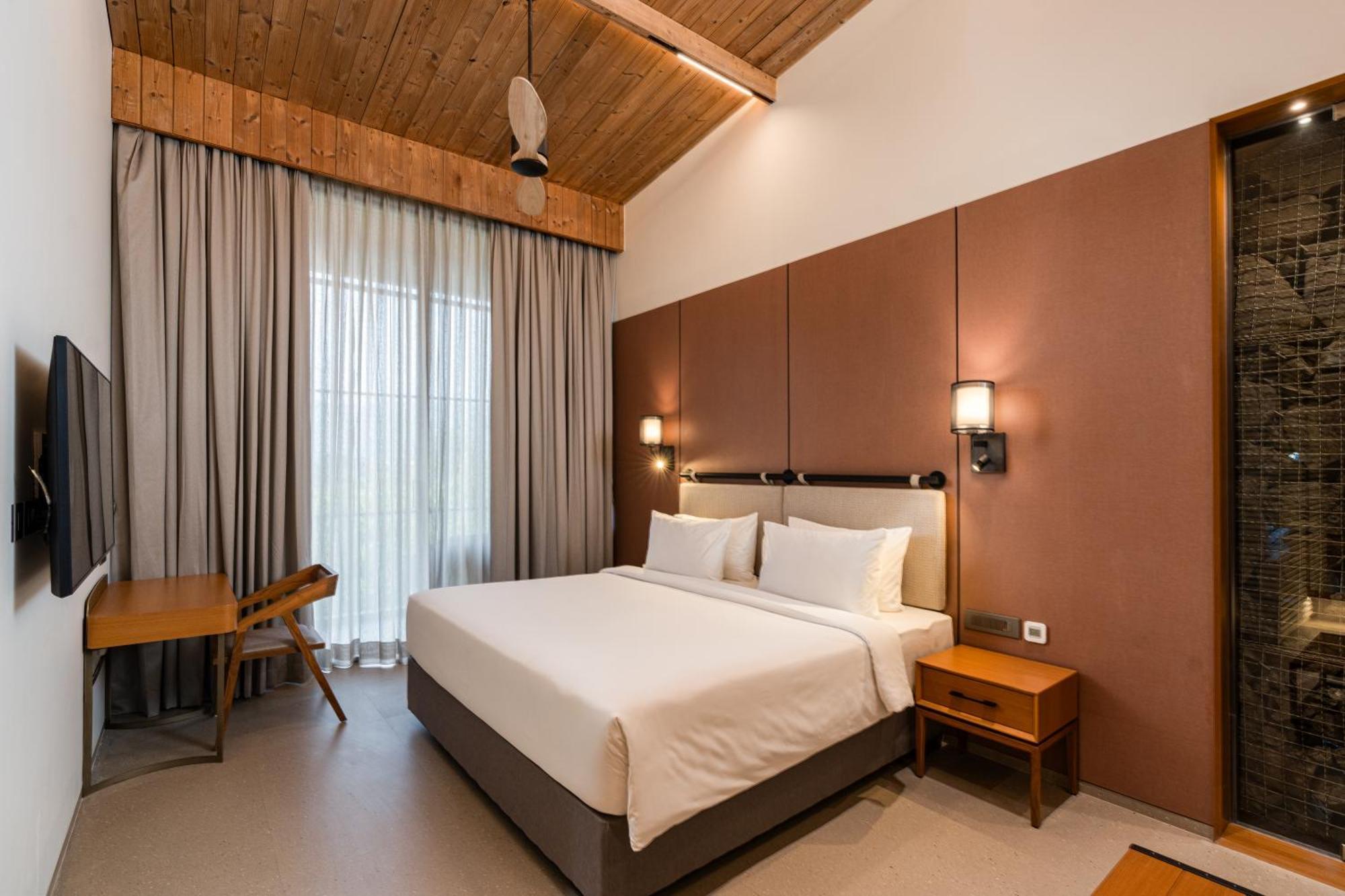 Radisson Resort And Spa Lonavala Exterior foto Deluxe Room